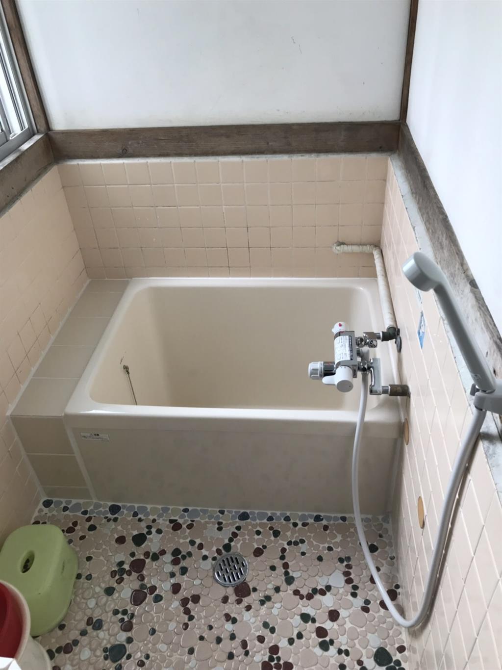 浴槽取替及びシャワー水栓取替工事