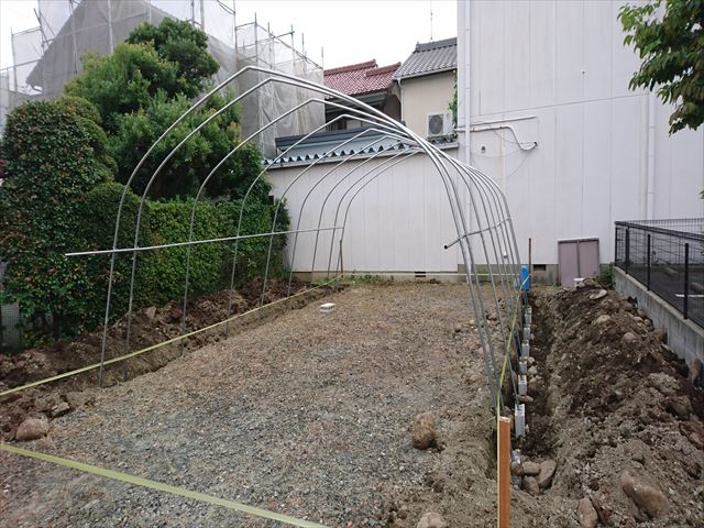 ビニールハウス設営