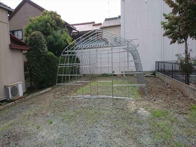 ビニールハウス設営