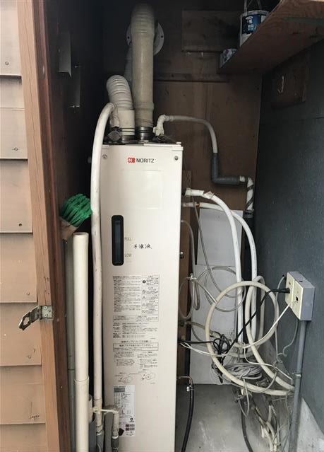 灯油ボイラーからガス給湯器に取替工事