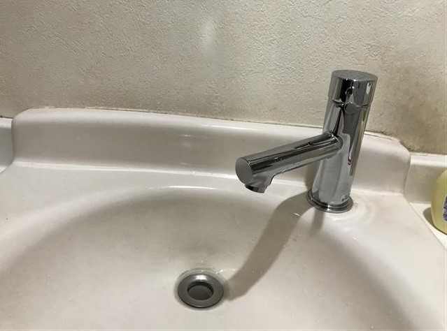 手洗い器水栓取替