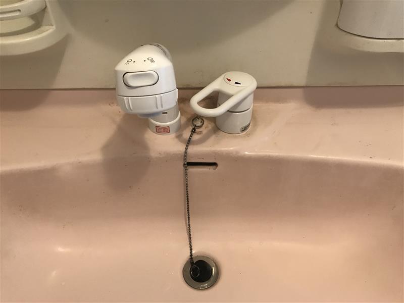 洗面化粧台水栓取替